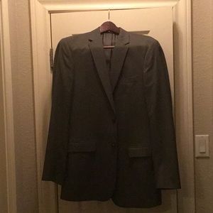 Men’s gray sportcoat.